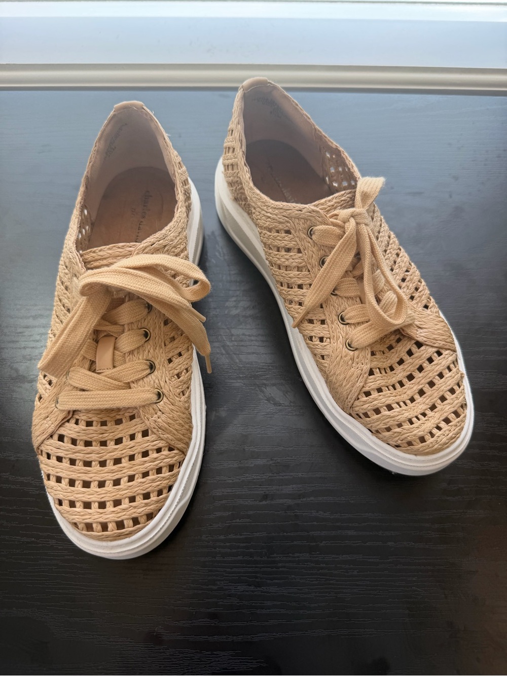 Charles David Women’s Size 8.5M Reason Raffia Platform Sneakers